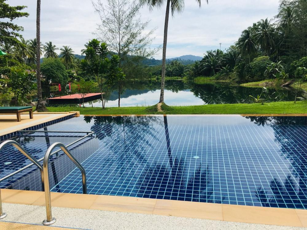 Khao Lak Golden Coconut Hotel Buitenkant foto