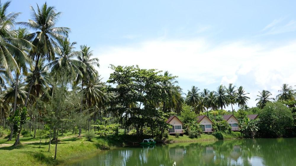 Khao Lak Golden Coconut Hotel Buitenkant foto