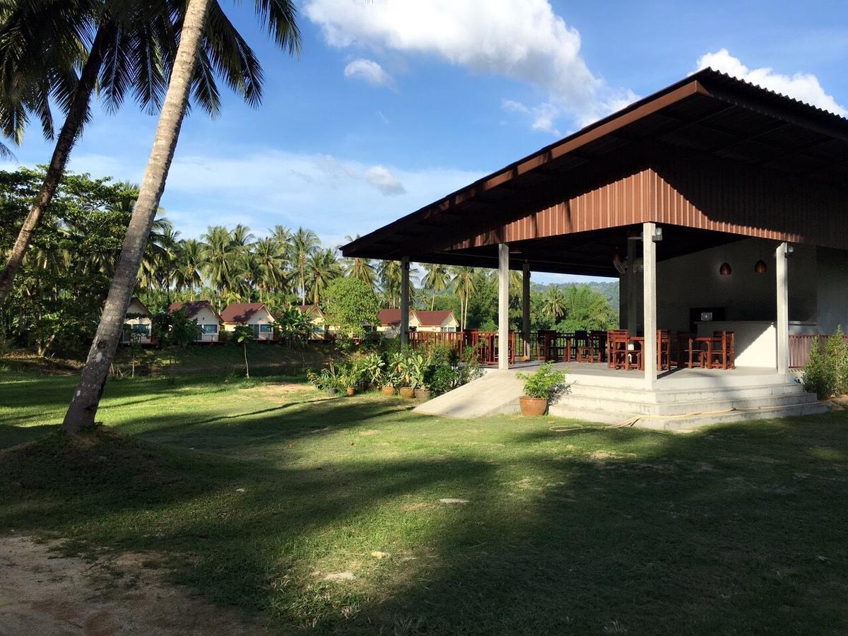 Khao Lak Golden Coconut Hotel Buitenkant foto