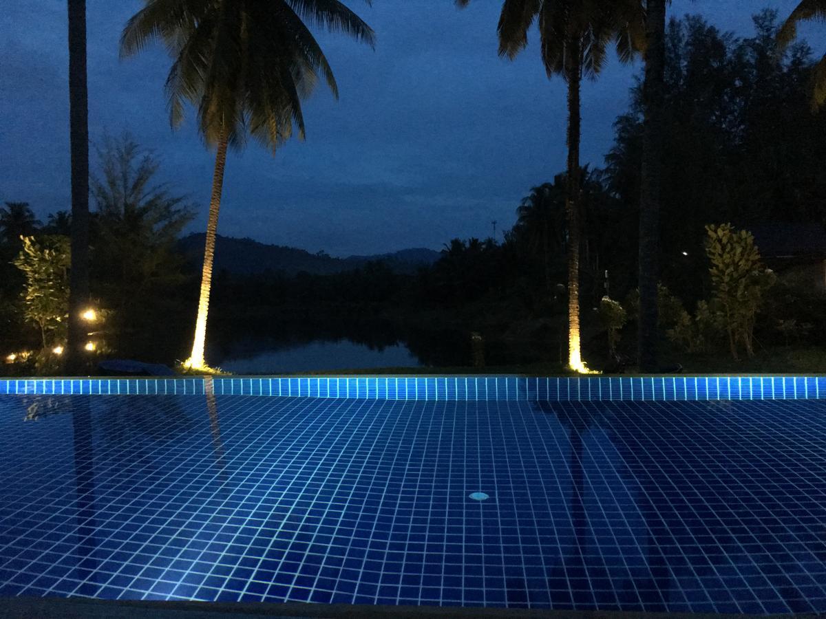 Khao Lak Golden Coconut Hotel Buitenkant foto