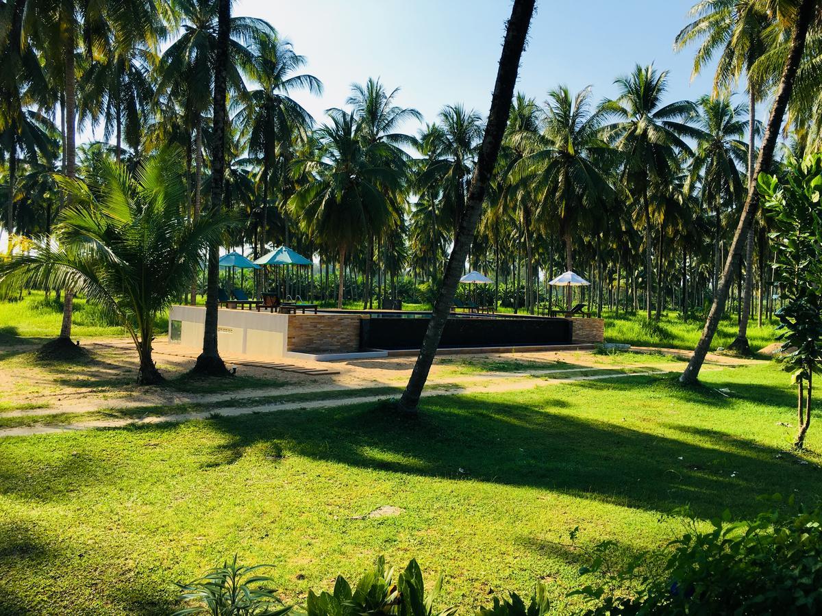 Khao Lak Golden Coconut Hotel Buitenkant foto